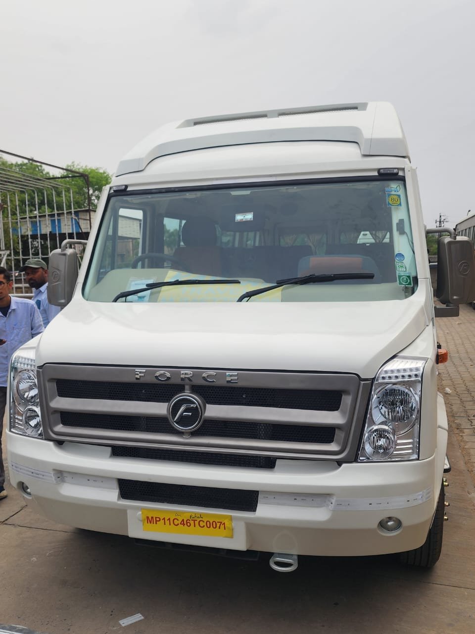 WhatsApp Image 2025-12-04 at 16.07.13_562e3dbf.jpg - Supreme Car Rental